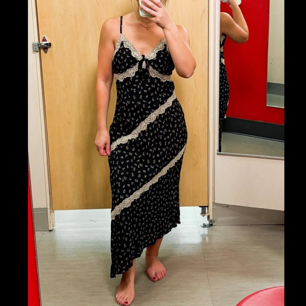 Black Floral Lace Trim Dress